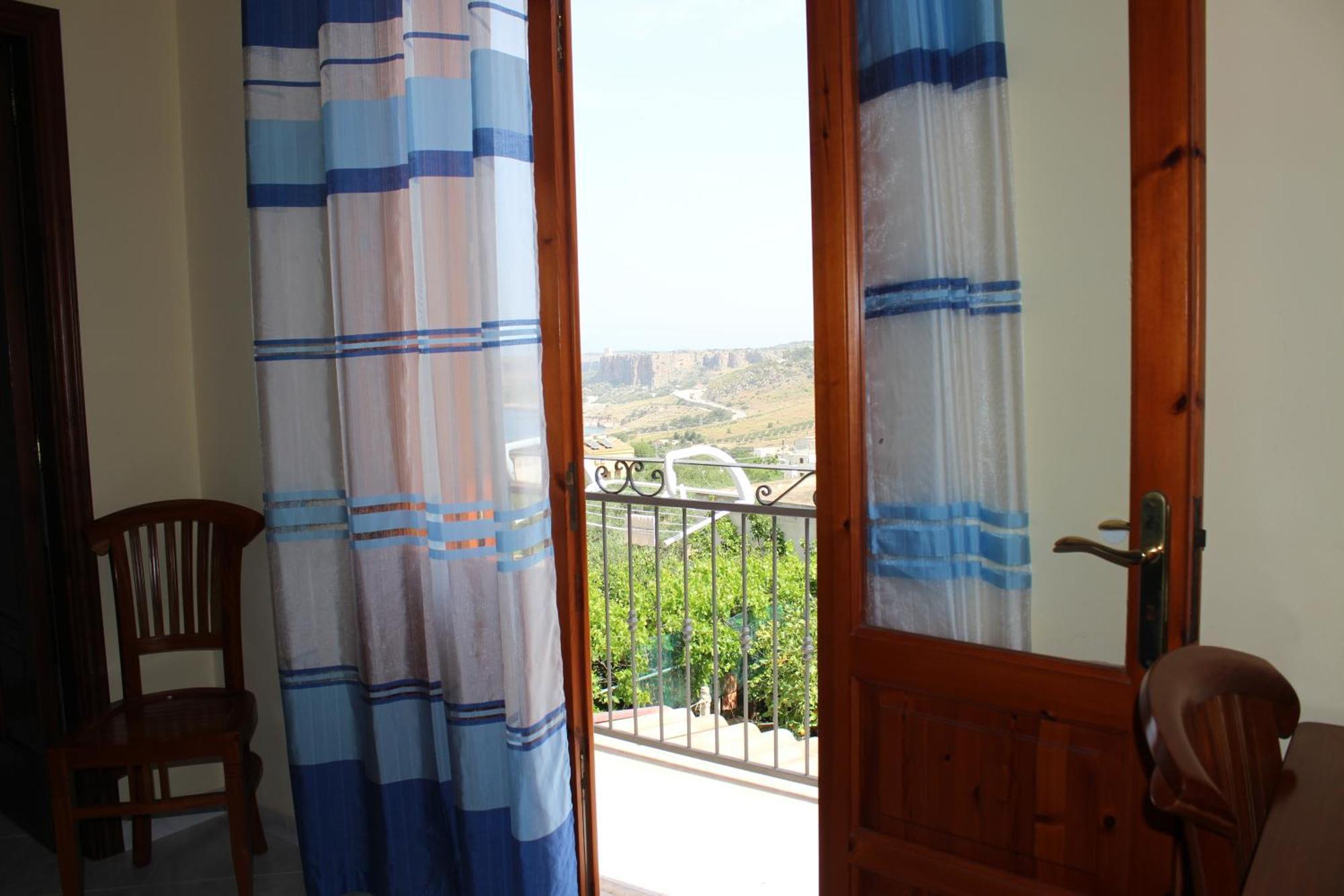 Raggio Di Sole Bed & Breakfast Macari Eksteriør bilde