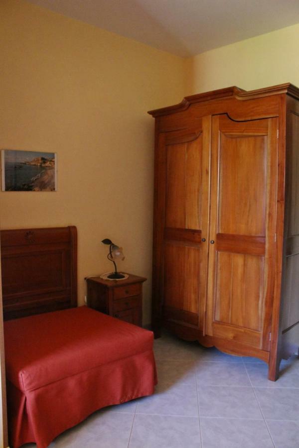 Raggio Di Sole Bed & Breakfast Macari Eksteriør bilde