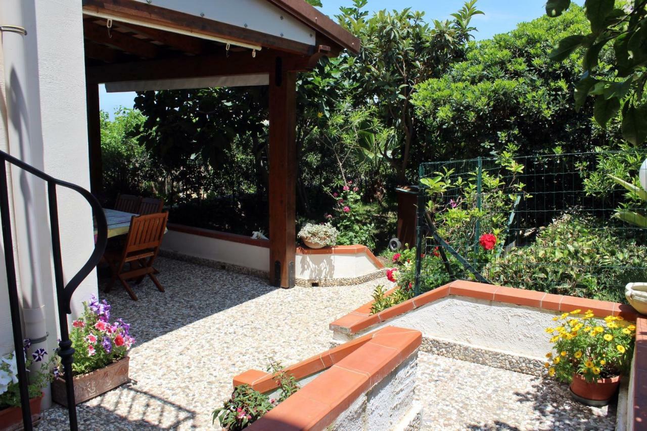Raggio Di Sole Bed & Breakfast Macari Eksteriør bilde