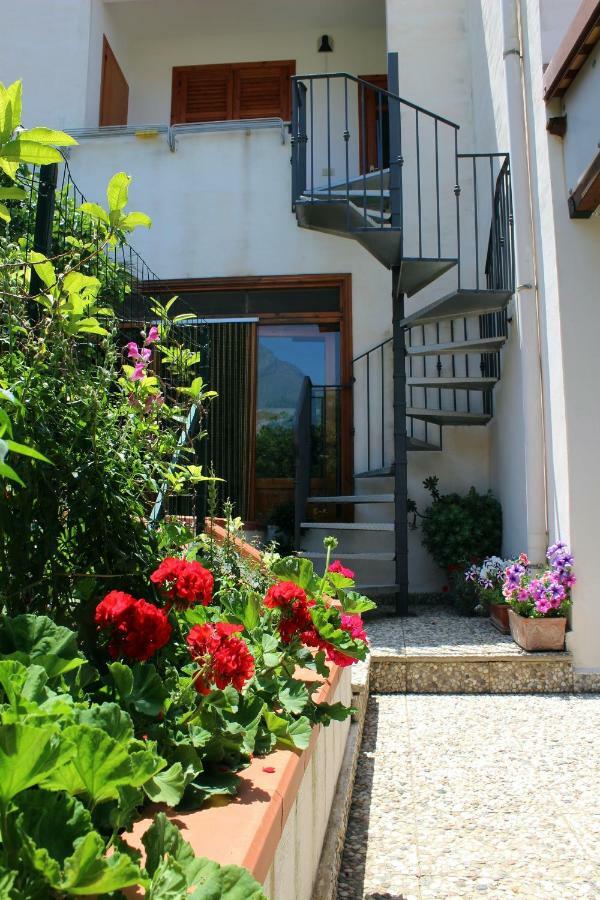 Raggio Di Sole Bed & Breakfast Macari Eksteriør bilde